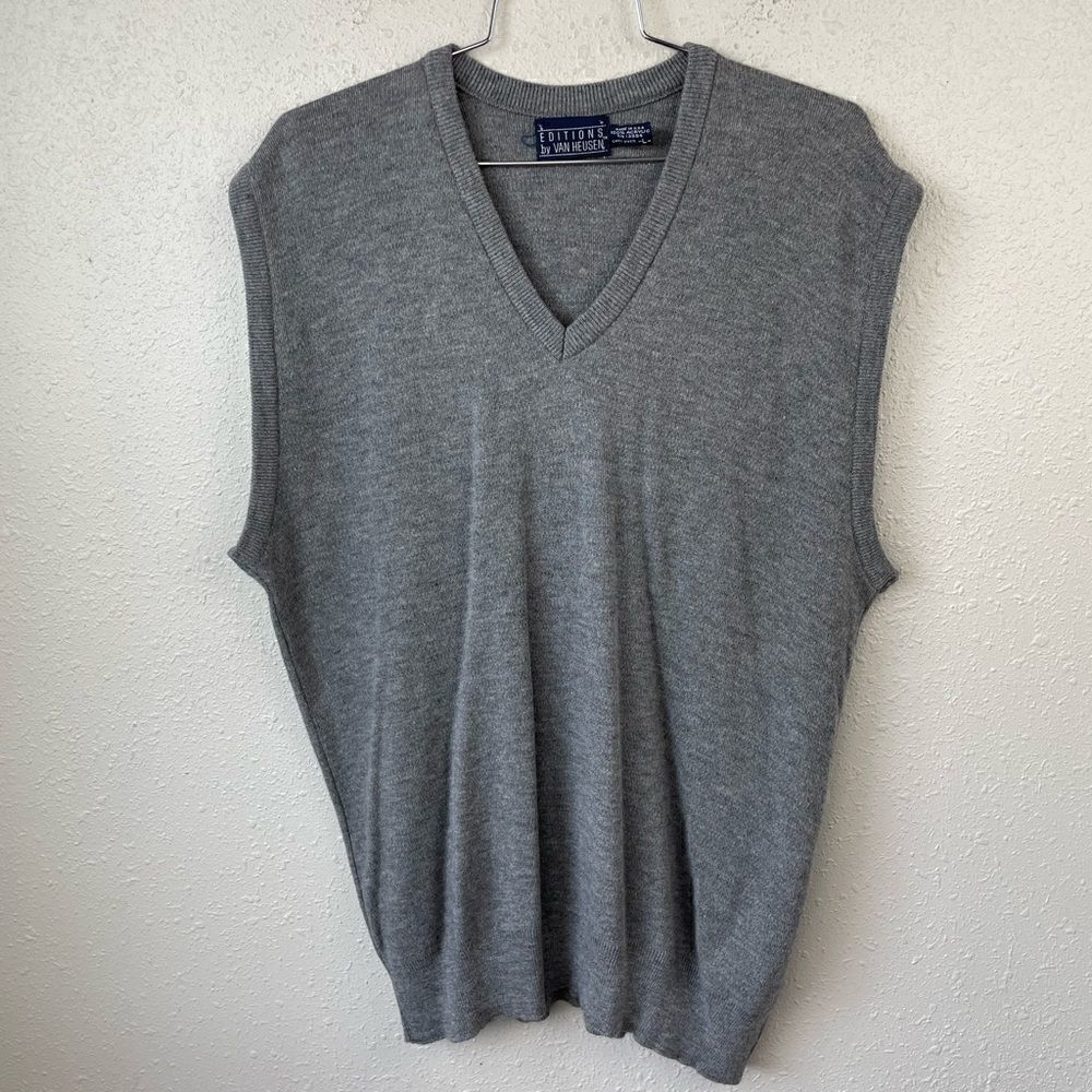 Editions by Van Heusen Sleeveless V-Neck Sweater Size L EUC